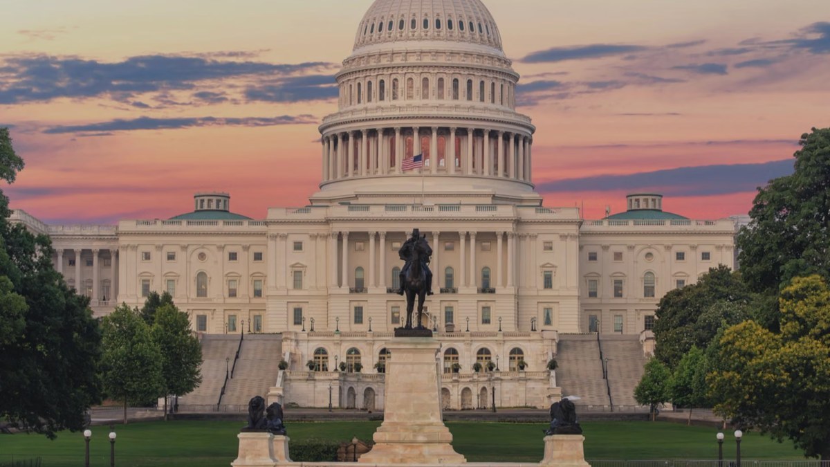 米上院Clarity Act否決で銀行と海外拠点が利益獲得