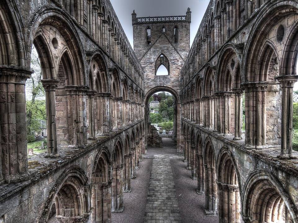 Jedburgh Abbey, Photo © jandenouden (cc-by-sa/2.0)