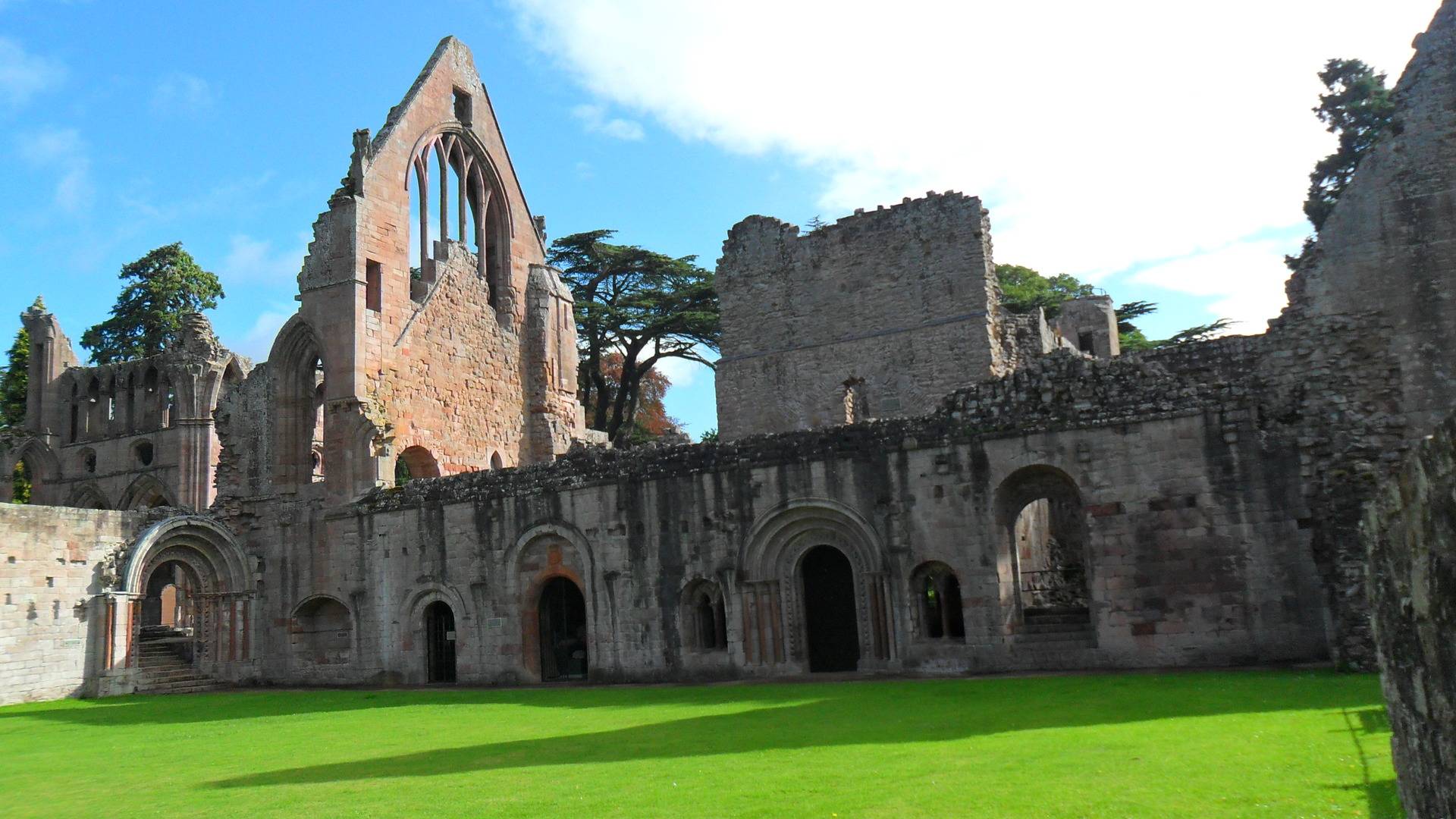 Dryburgh Abbey | Visitor Attractions - Scotland Starts Here