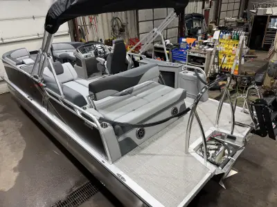 2026 Tahoe Pontoons LTZ CRB 2385