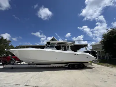 2024 HCB 42 LUJO