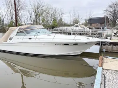 1997 Sea Ray 370 EXPRESS CRUISER