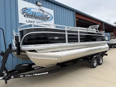 2026 Sun Tracker FISHIN BARGE 20 DLX