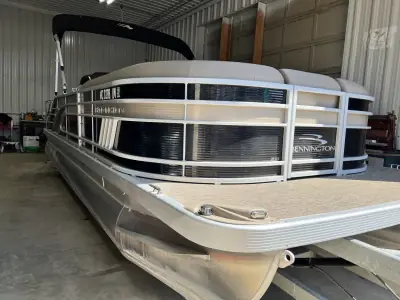 Bennington 23 LXSB