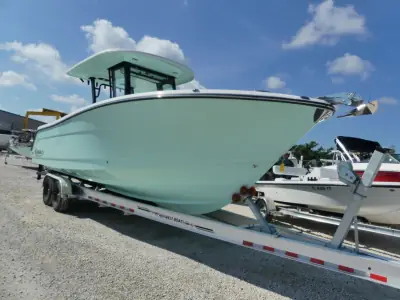 2024 Robalo R302