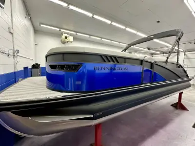 Bennington Pontoons 24 LXSSB