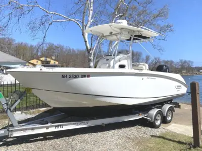 2007 Boston Whaler 240