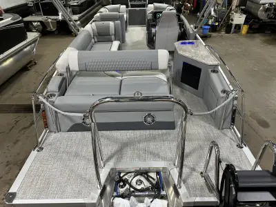 Tahoe Pontoons CASCADE CRUISE