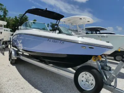 2023 Chaparral 23 SSi OB