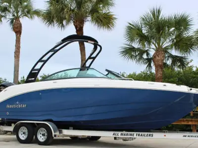 2023 Nautic Star 243 DC DECK