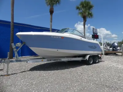 Robalo R227