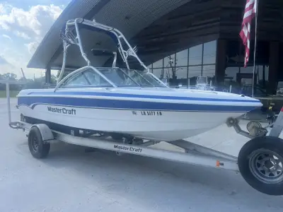 1999 MasterCraft 205