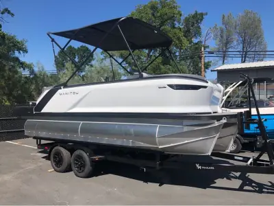 2025 Manitou Pontoon 20 BENCH