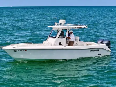 2015 Everglades 295 CC
