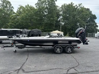 Skeeter ZXR 20