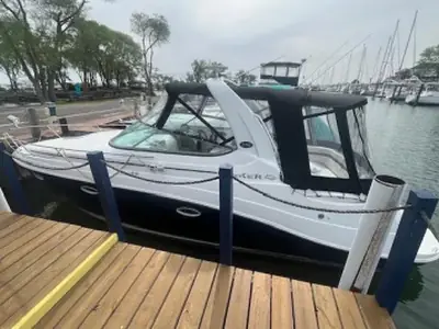 2007 Rinker 280 Express Cruiser