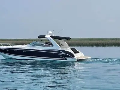 2005 Formula 370
