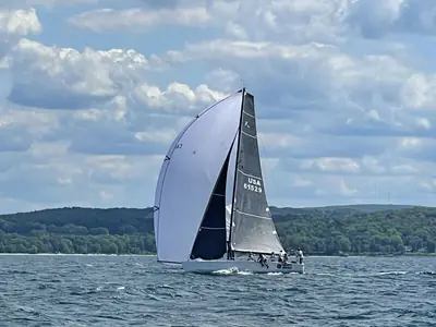 Premier Composite Technologies Farr 11S