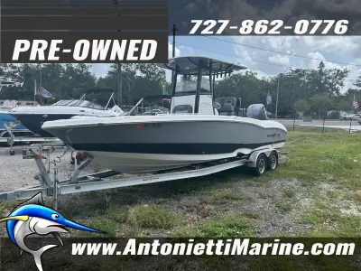 NauticStar 251 HYBRID