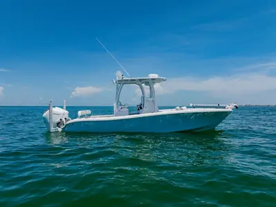 2023 Yellowfin 26 Hybrid