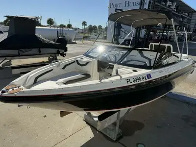Larson Ind LX 225S