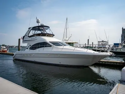 2006 Sea Ray Sedan Bridge 44
