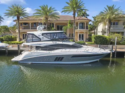 Sea Ray L590