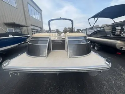 Bennington Pontoons 2575 QCW