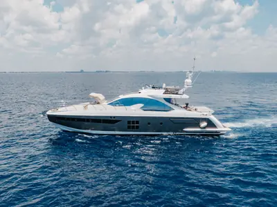 Azimut 77S