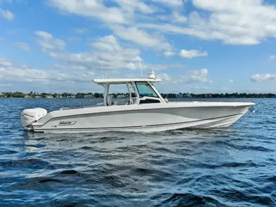 2019 Boston Whaler 380 Outrage