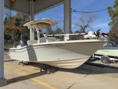 Grady-White Fisherman 216