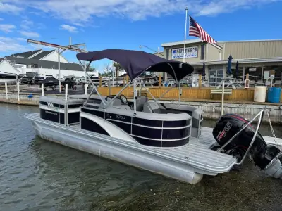 Bennington Pontoons 22 SXSR