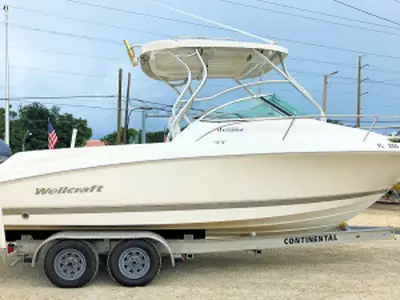 2006 Wellcraft Corp COASTAL 232