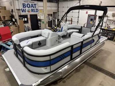 2025 Bentley Pontoons 203