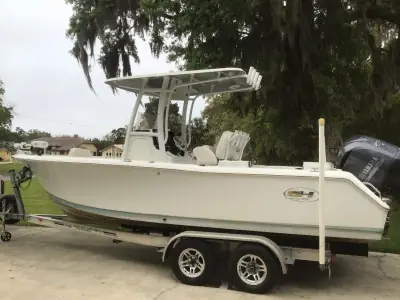 2014 Sea Hunt Ultra 235 SE