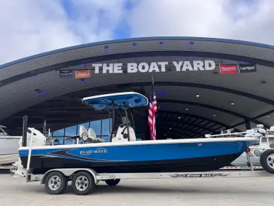 2017 Blue Wave 2400