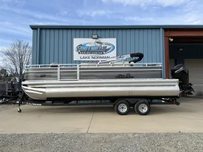 2026 Sun Tracker FISHIN BARGE 22 DLX
