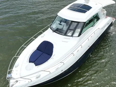 2011 Cruisers 48 Cantius