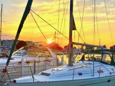 Beneteau Oceanis 38.1