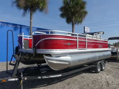 2023 Sun Tracker Party Barge 20 DLX