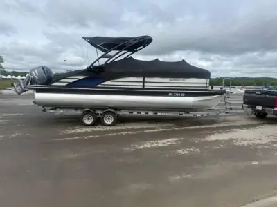 Bennington 23 RSB