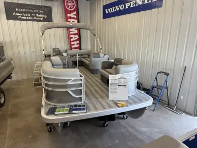2025 Bennington Pontoons 20 SL