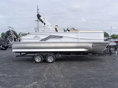 2026 SunCatcher Pontoons Fusion 324 SL