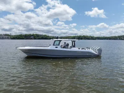 2024 HCB 42 LUJO