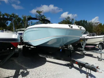 2020 Four Winns HD220