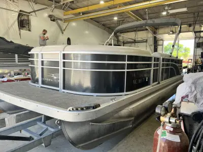 2016 Bennington Pontoons 2275 GCW