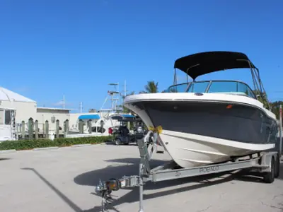 2023 Robalo R207