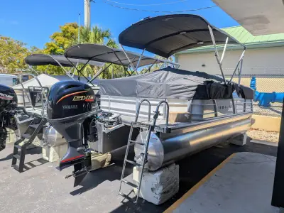 Trifecta Pontoons 20C LE