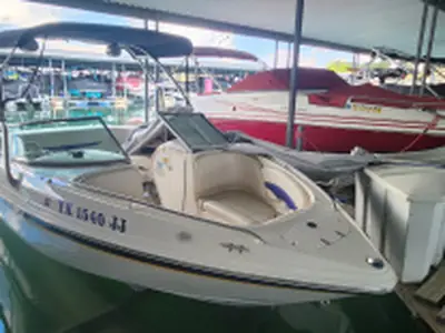 Chaparral 216 SSI