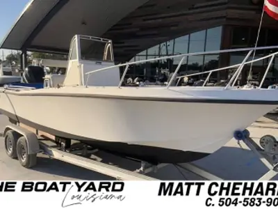1988 Mako 231 CENTER CONSOLE